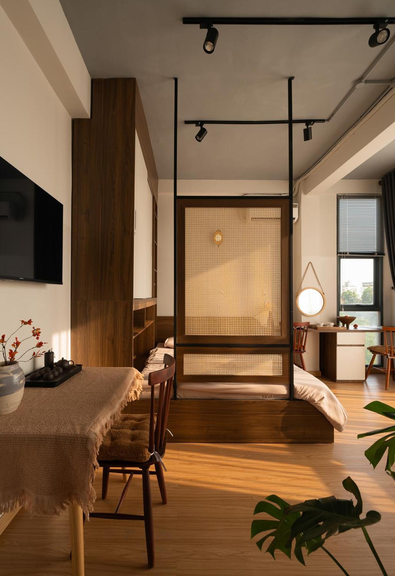 1 Bedroom Cozy Canal View Hoang Sa Street District 1